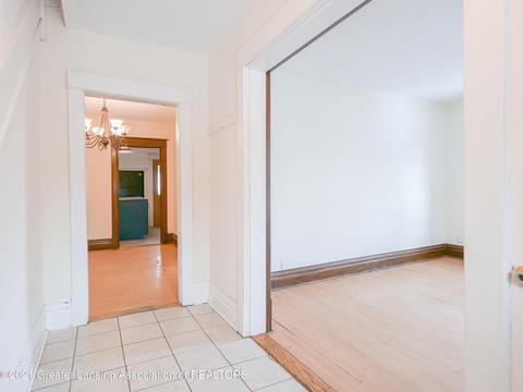 112 W Maple St, Lansing, MI 48906 photo 6