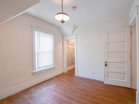 112 W Maple St, Lansing, MI 48906 photo 28