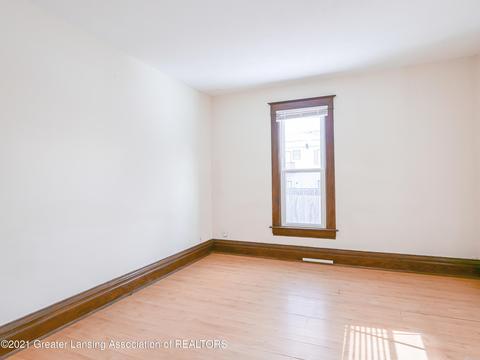112 W Maple St, Lansing, MI 48906 photo 7