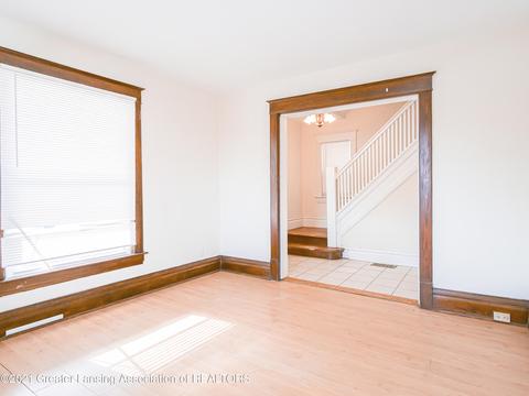 112 W Maple St, Lansing, MI 48906 photo 8