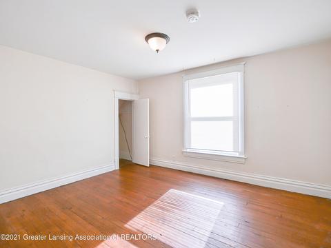 112 W Maple St, Lansing, MI 48906 photo 25