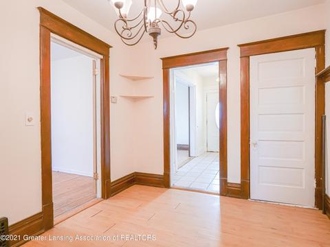 112 W Maple St, Lansing, MI 48906 photo 10