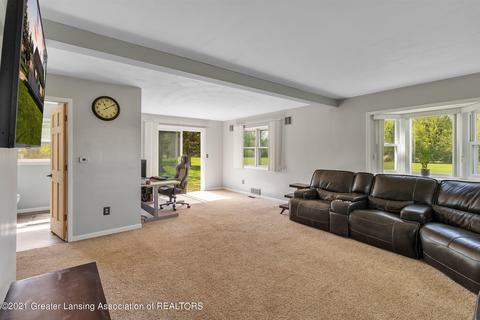 3776 E Round Lake Rd, Dewitt, MI 48820 photo 11