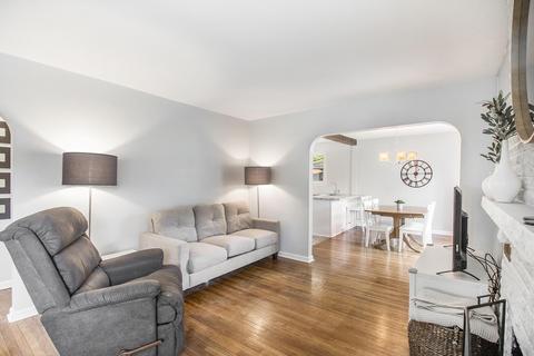 2011 Forest Ave, Lansing, MI 48910 photo 6