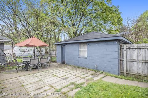 2011 Forest Ave, Lansing, MI 48910 photo 25