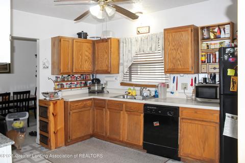 1610 Herbert St, Lansing, MI 48910 photo 6