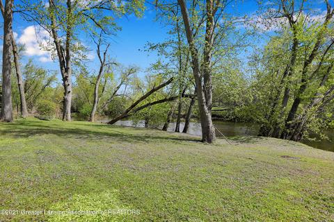 3225 Tecumseh River Rd, Lansing, MI 48906 photo 10