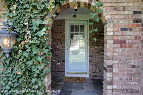 3225 Tecumseh River Rd, Lansing, MI 48906 photo 5