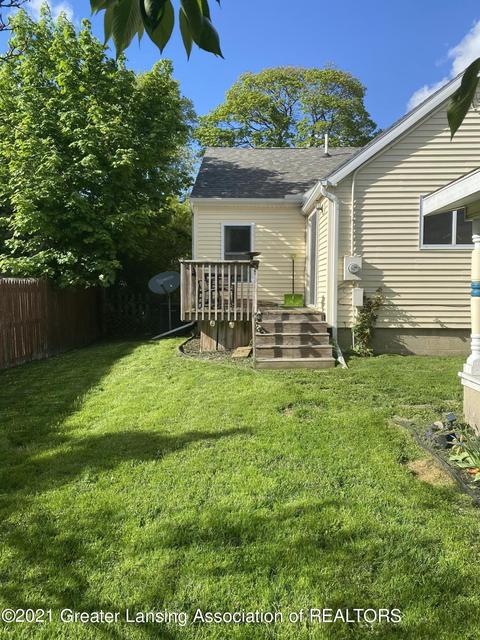 407 Strathmore Rd, Lansing, MI 48910 photo 2