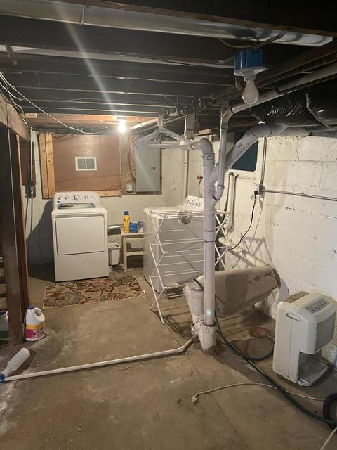 407 Strathmore Rd, Lansing, MI 48910 photo 16