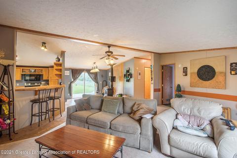 9546 Bond Rd, Dewitt, MI 48820 photo 11