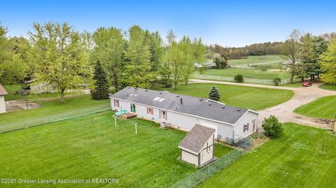 9546 Bond Rd, Dewitt, MI 48820 photo 3