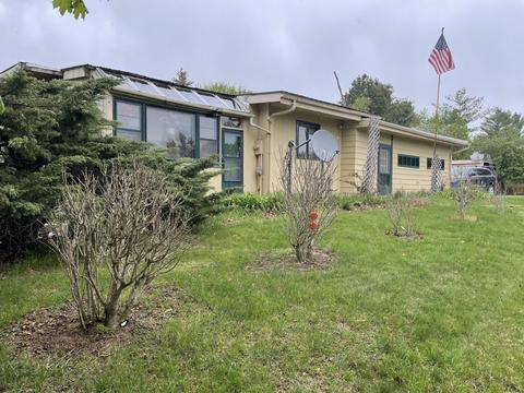 6520 Lansdown Dr, Dimondale, MI 48821 photo 2