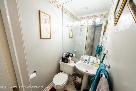 6358 Beechfield Dr, Lansing, MI 48911 photo 11