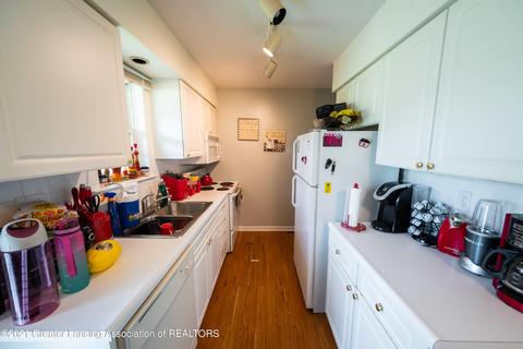 6358 Beechfield Dr, Lansing, MI 48911 photo 5