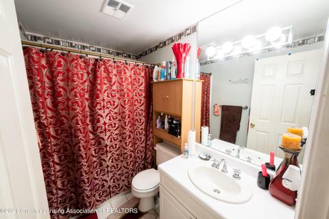 6358 Beechfield Dr, Lansing, MI 48911 photo 9