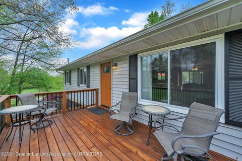 5935 E Centerline Rd, Saint Johns, MI 48879 photo 3