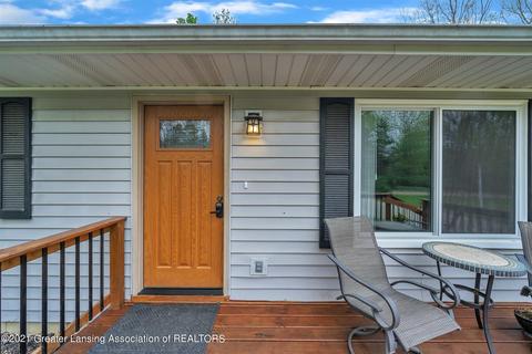 5935 E Centerline Rd, Saint Johns, MI 48879 photo 2