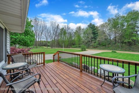 5935 E Centerline Rd, Saint Johns, MI 48879 photo 4