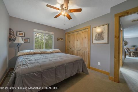 5935 E Centerline Rd, Saint Johns, MI 48879 photo 15