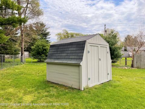 5720 Ridgeway Dr, Haslett, MI 48840 photo 17