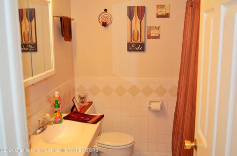5720 Ridgeway Dr, Haslett, MI 48840 photo 15