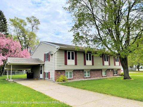 5720 Ridgeway Dr, Haslett, MI 48840 photo 1