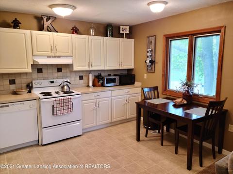 5720 Ridgeway Dr, Haslett, MI 48840 photo 24