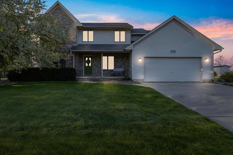 208 Oakwood Dr, Dewitt, MI 48820 photo 1