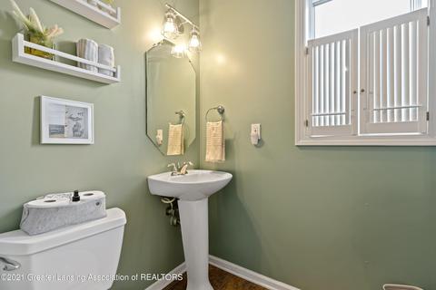208 Oakwood Dr, Dewitt, MI 48820 photo 14
