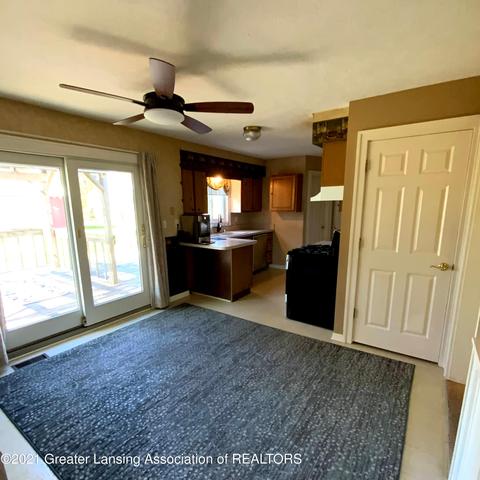 1122 Haslett Rd, Williamston, MI 48895 photo 5
