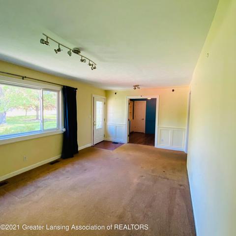1122 Haslett Rd, Williamston, MI 48895 photo 3