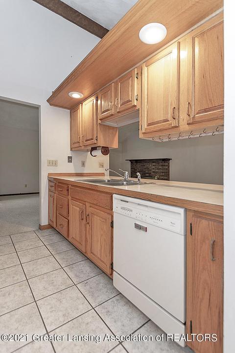 801 Andover Dr, Dewitt, MI 48820 photo 9