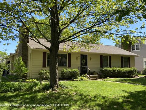 801 Andover Dr, Dewitt, MI 48820 photo 2