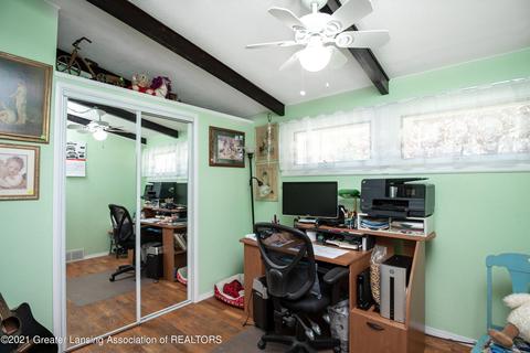 1311 Bayshore Dr, Haslett, MI 48840 photo 10