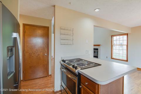 3456 Parkwood Dr, Dewitt, MI 48820 photo 11