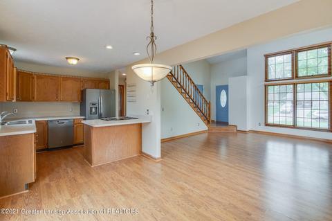 3456 Parkwood Dr, Dewitt, MI 48820 photo 8