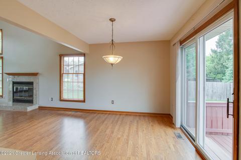 3456 Parkwood Dr, Dewitt, MI 48820 photo 7