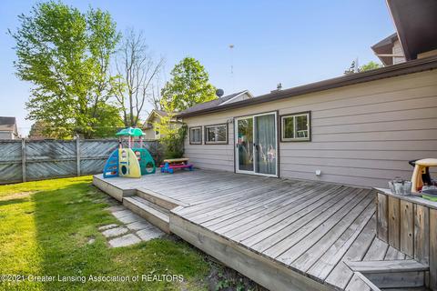 132 N Franklin St, Maple Rapids, MI 48853 photo 7