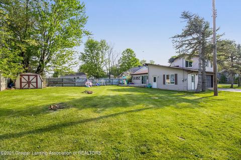 132 N Franklin St, Maple Rapids, MI 48853 photo 5