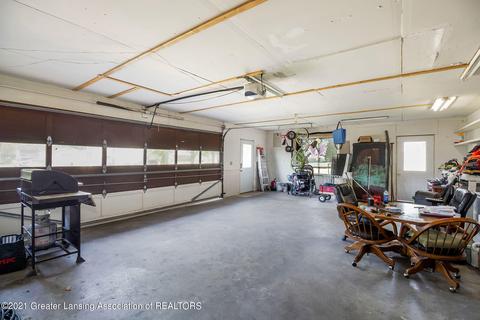 132 N Franklin St, Maple Rapids, MI 48853 photo 8