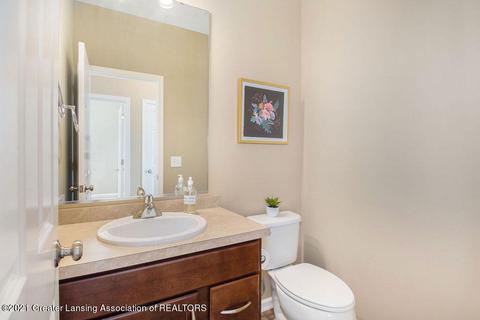 2704 Coreopsis Dr, Okemos, MI 48864 photo 9