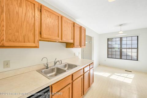 1210 Zimmer Pl, Williamston, MI 48895 photo 12