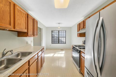 1210 Zimmer Pl, Williamston, MI 48895 photo 8