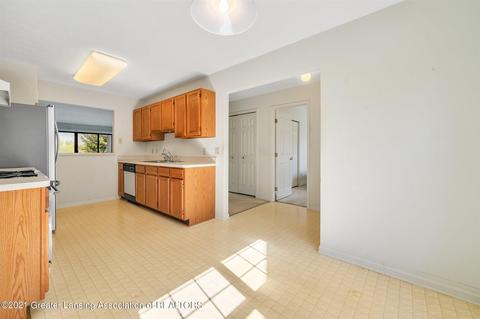 1210 Zimmer Pl, Williamston, MI 48895 photo 13