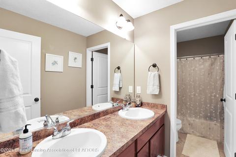 1083 Oakwood Dr, Dewitt, MI 48820 photo 19