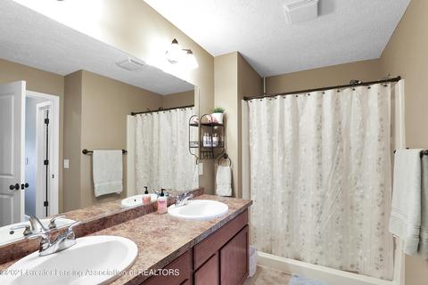 1083 Oakwood Dr, Dewitt, MI 48820 photo 22