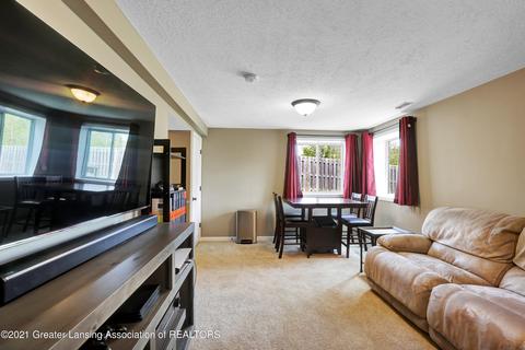 1083 Oakwood Dr, Dewitt, MI 48820 photo 28