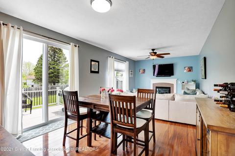 1083 Oakwood Dr, Dewitt, MI 48820 photo 10