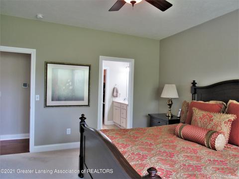 2440 Turning Leaf Ln, Okemos, MI 48864 photo 15